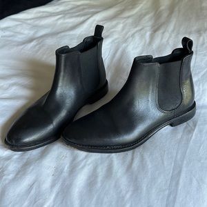 Johnston and mushy black leather Chelsea boots 8